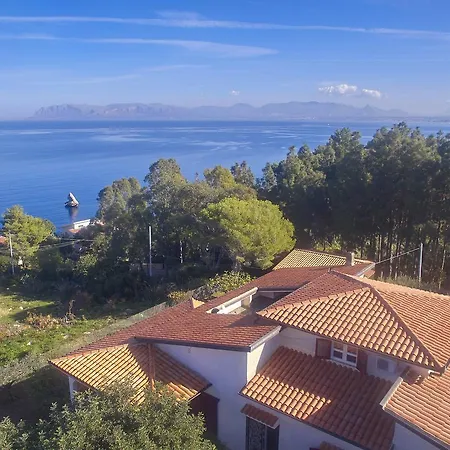Villa Del Carrubo *