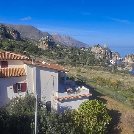 Del Carrubo Villa *