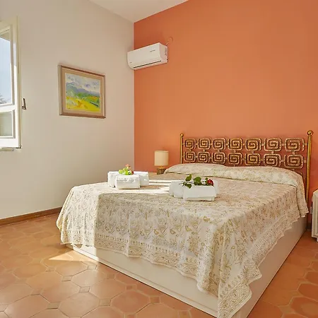 Del Carrubo Villa *